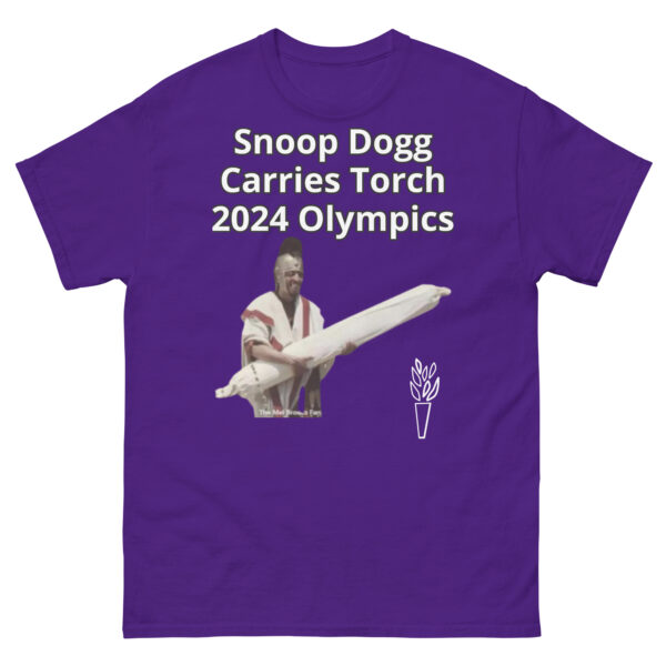 Snoop Carries Torch - Image 5